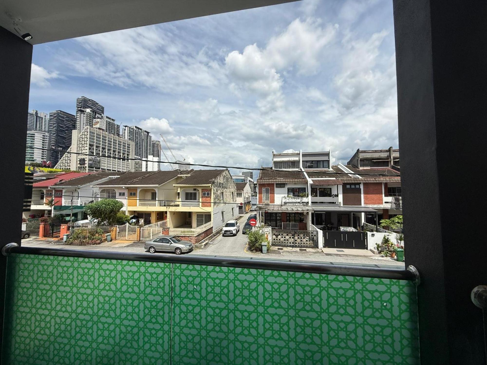 Prime Suite At Ampang - Individual Private Rooms Куала Лумпур Екстериор снимка